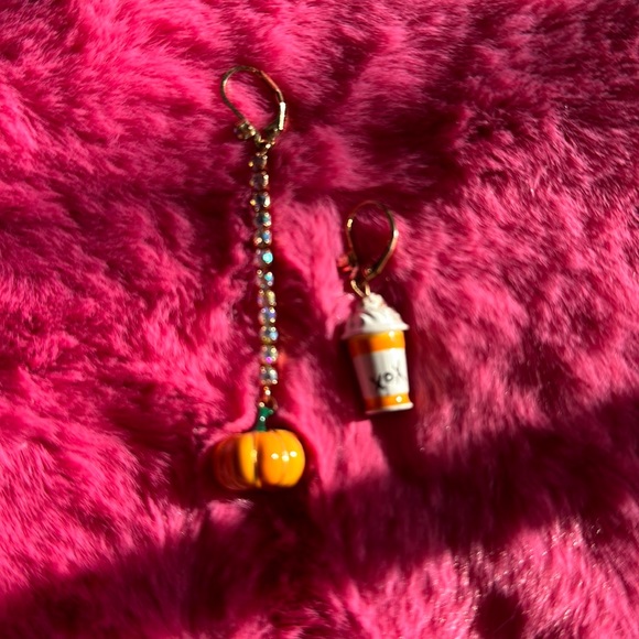 Mismatched Betsey Johnson pumpkin & pumpkin spice latte earrings. - Picture 2 of 2